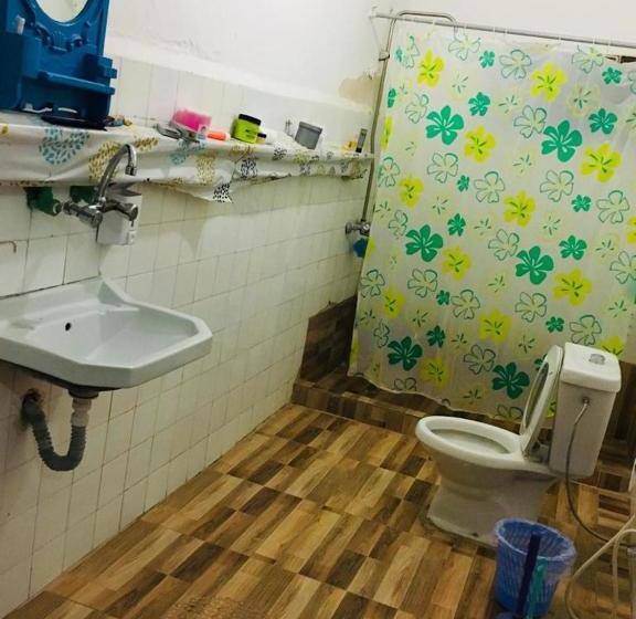 تختخواب و صبحانه Family House In Petra