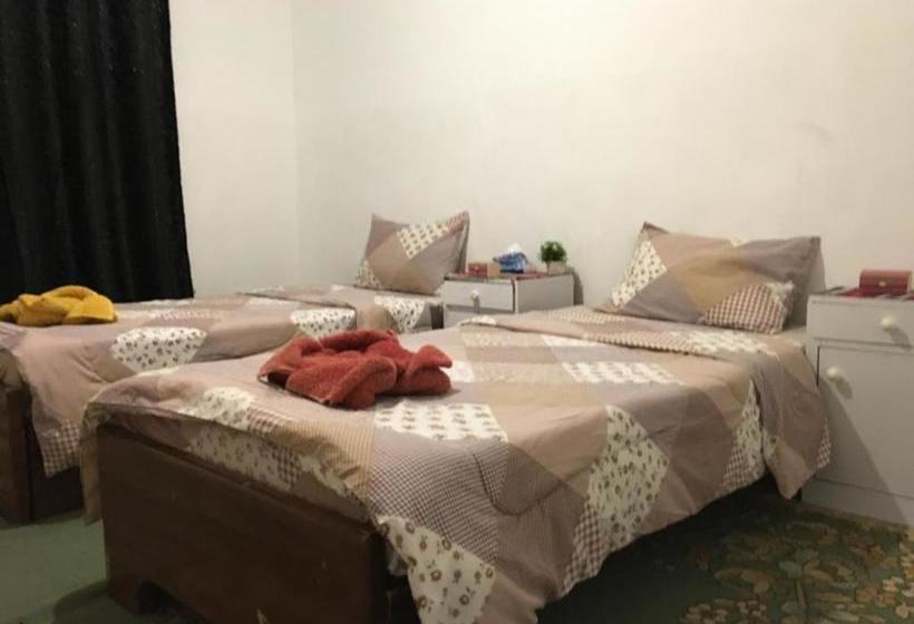 تختخواب و صبحانه Family House In Petra