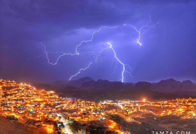 تختخواب و صبحانه Family House In Petra