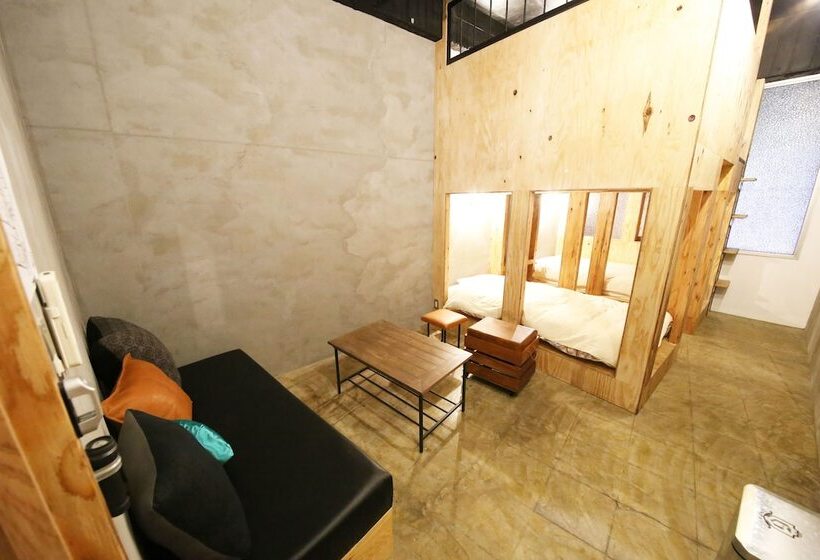 Hostel&gallerygisgood