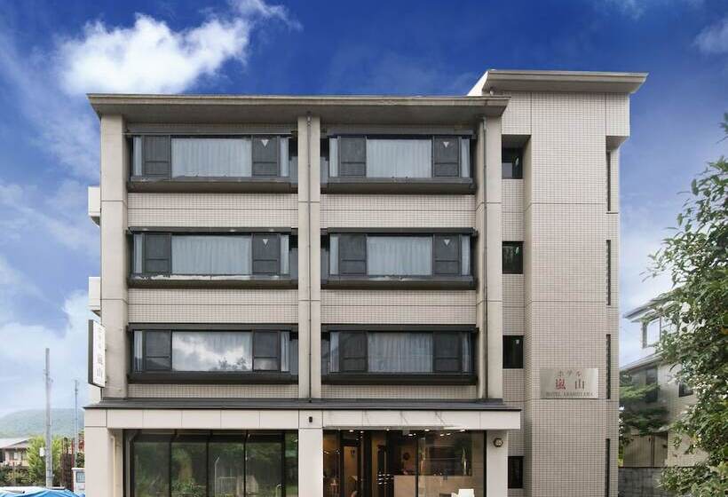 בית מלון כפרי Arashiyama