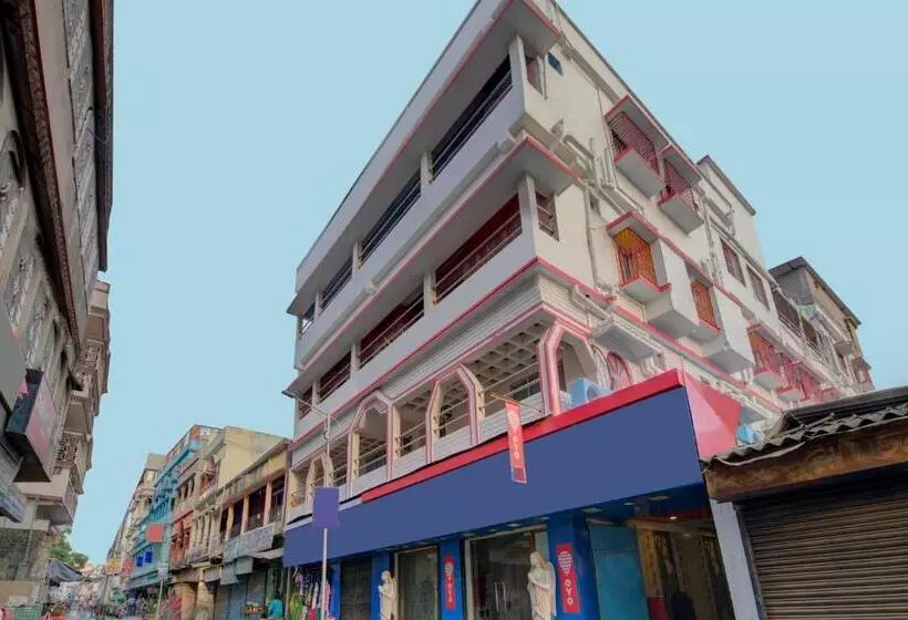 ホテル Collection O Raj Guest House Near Kolkata Airport