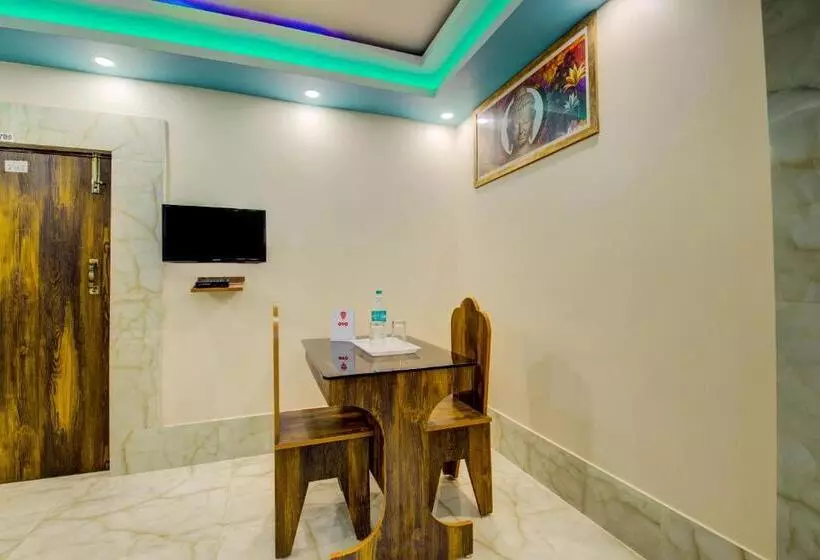 ホテル Collection O Raj Guest House Near Kolkata Airport