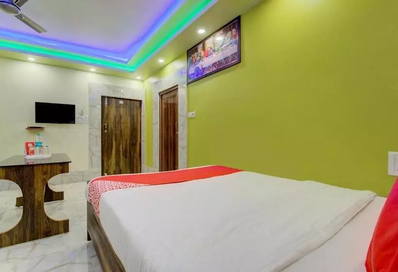 ホテル Collection O Raj Guest House Near Kolkata Airport