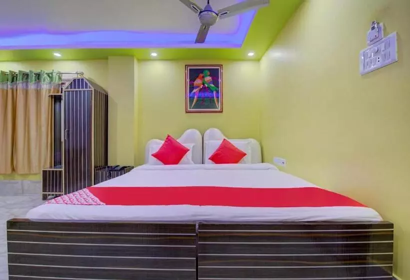 ホテル Collection O Raj Guest House Near Kolkata Airport