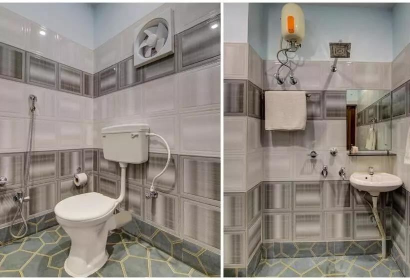 ホテル Collection O Raj Guest House Near Kolkata Airport