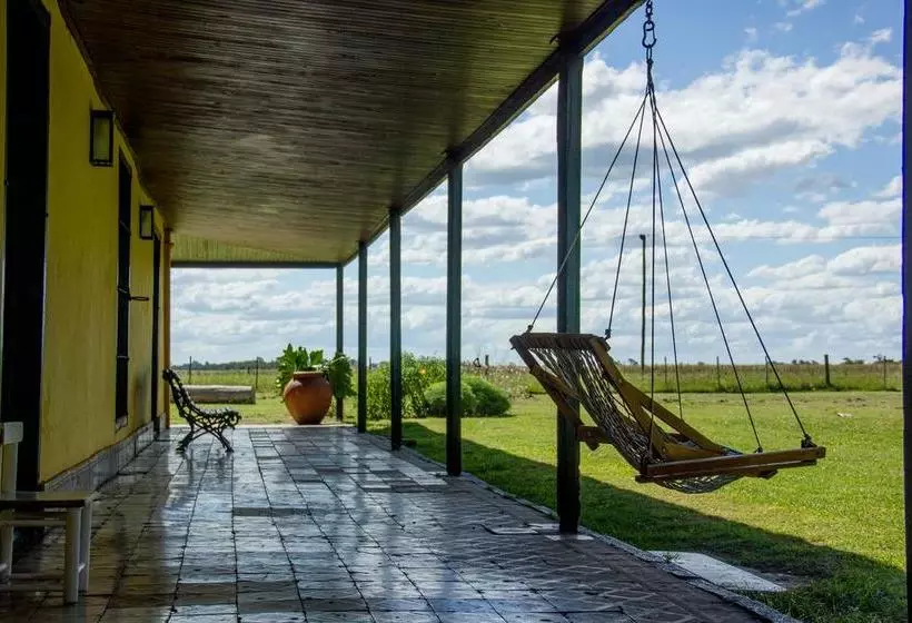 ホテル Estancia La Margarita