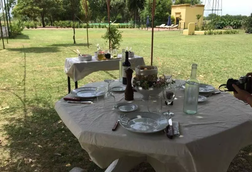 ホテル Estancia La Margarita