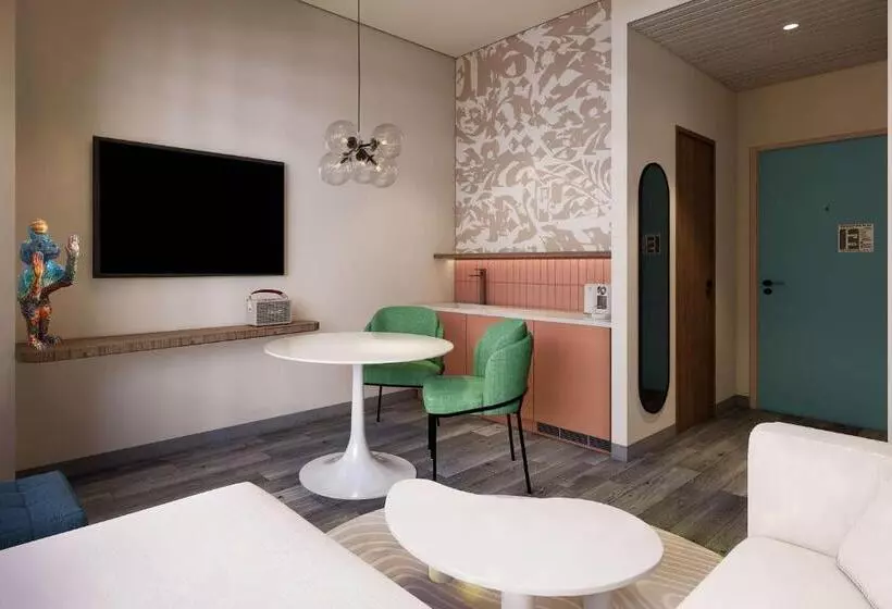 هتل Hyatt Centric Cairo West