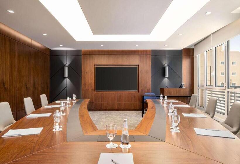 ホテル Mercure Riyadh Al Anoud