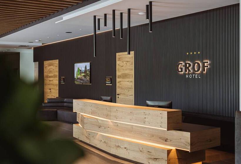 هتل Grof