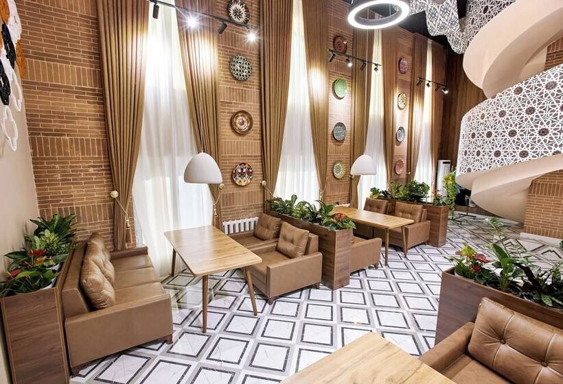 هتل Qonoq Railway