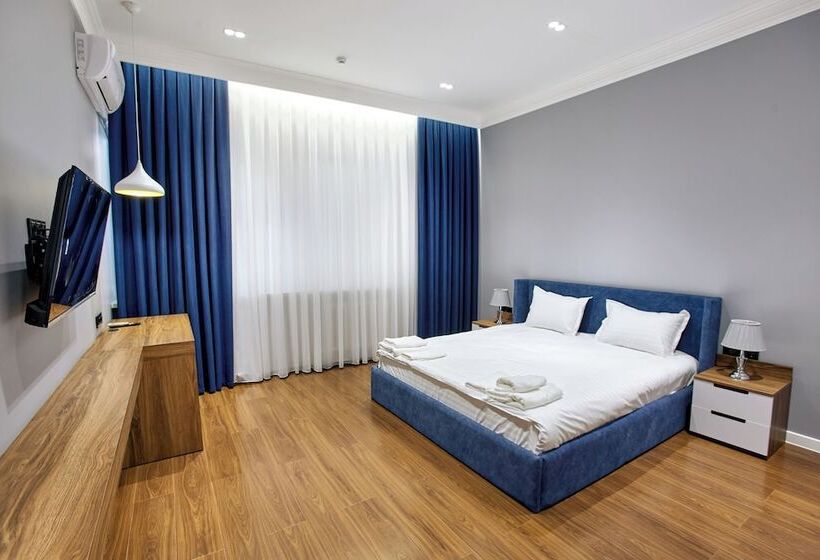 هتل Qonoq Railway