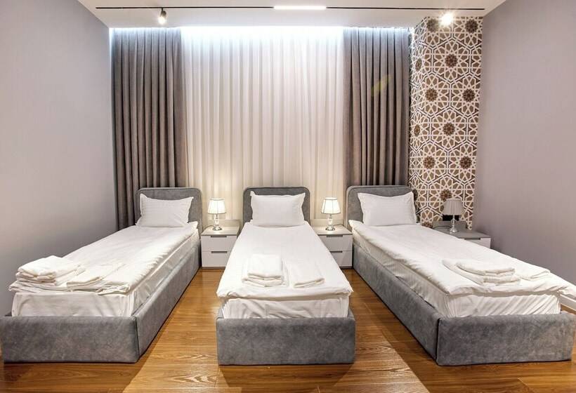 هتل Qonoq Railway