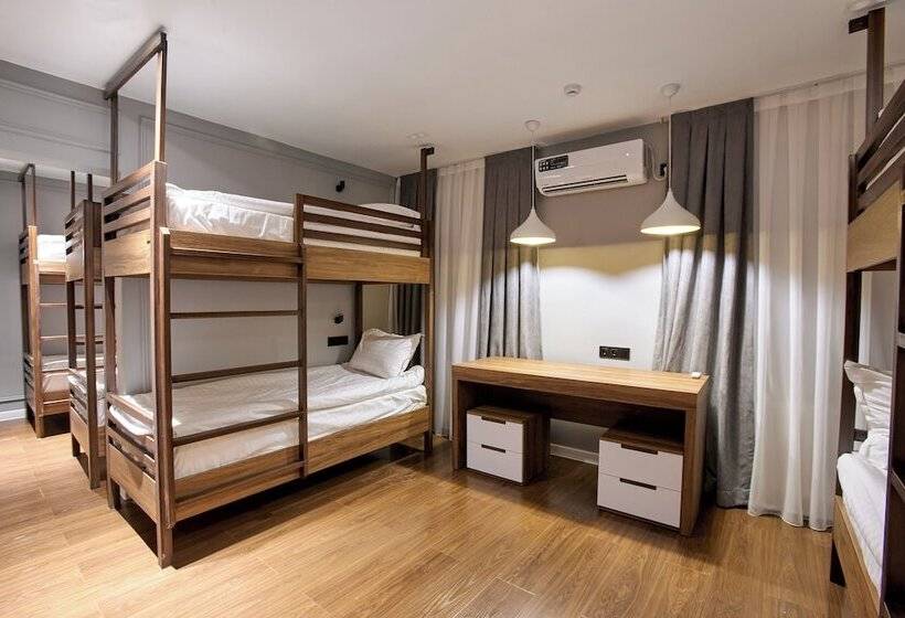 هتل Qonoq Railway