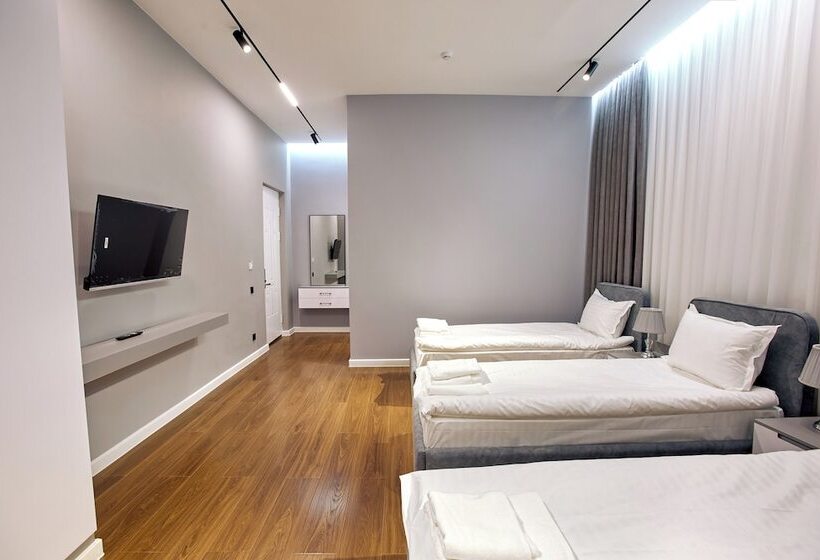 هتل Qonoq Railway