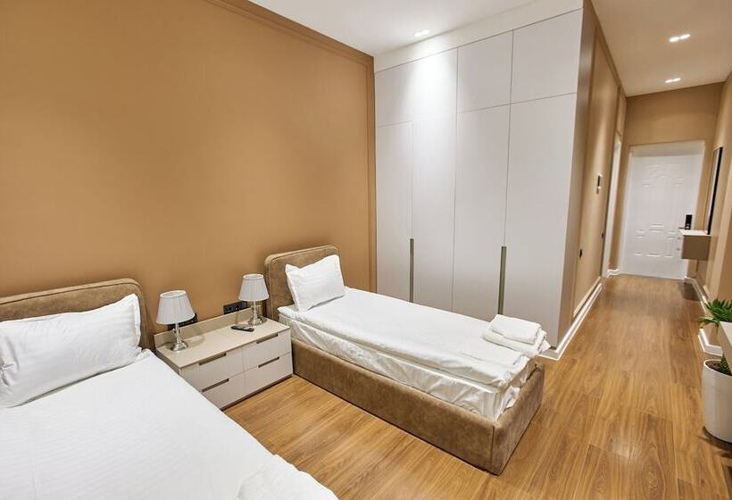 هتل Qonoq Railway