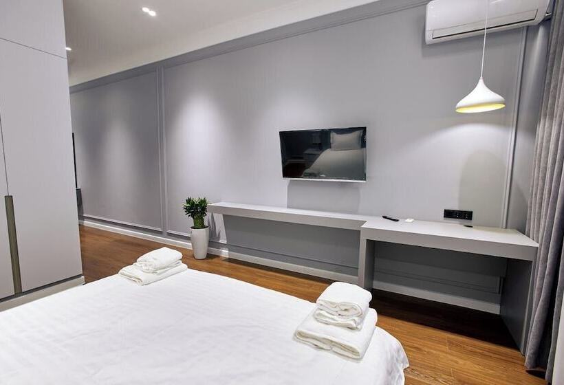 هتل Qonoq Railway