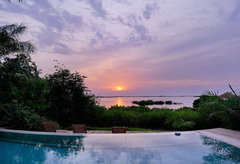 پانسیون Souimanga Lodge