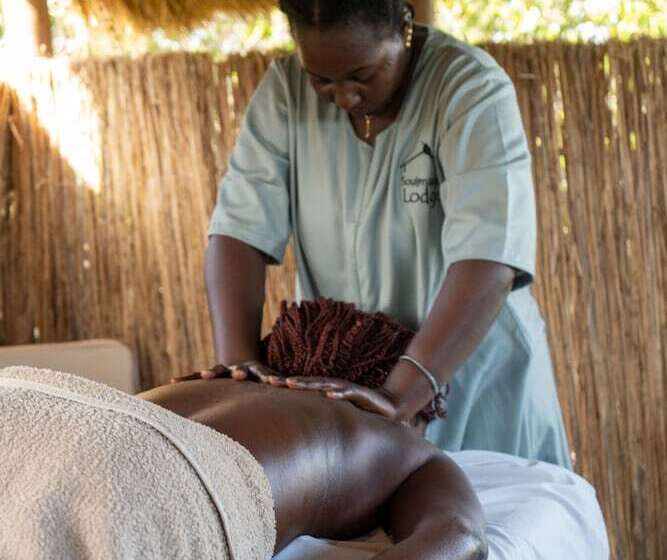 پانسیون Souimanga Lodge