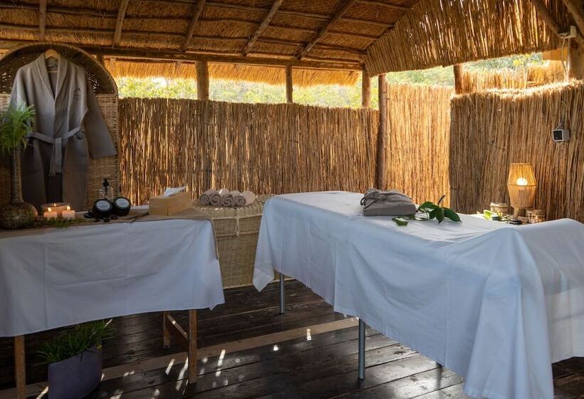 پانسیون Souimanga Lodge