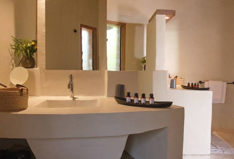 پانسیون Souimanga Lodge