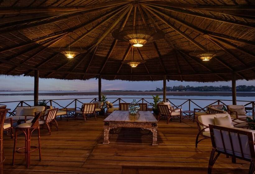 پانسیون Souimanga Lodge