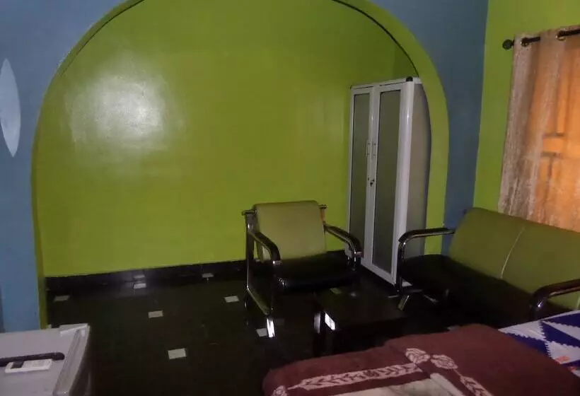 هتل Maximus Suites