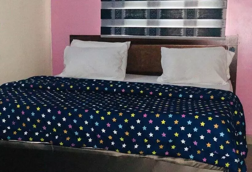 هتل Maximus Suites