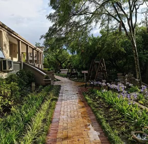 Peaches & Cream Bed & Breakfast