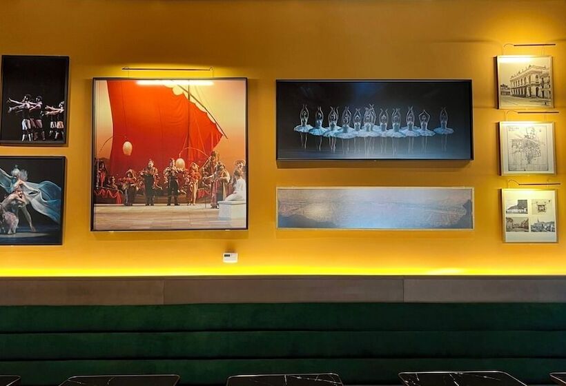 Debaines Hotel Santiago