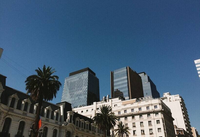 Debaines Hotel Santiago