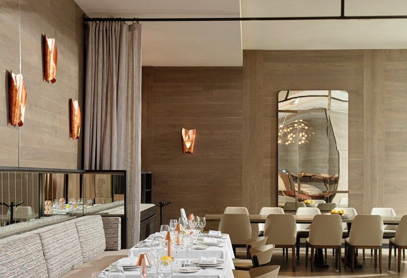 Debaines Hotel Santiago