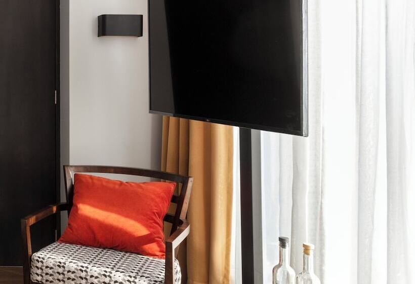 Debaines Hotel Santiago