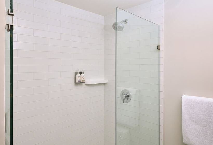 Avid Hotel Guadalajara Aeropuerto Norte by Ihg