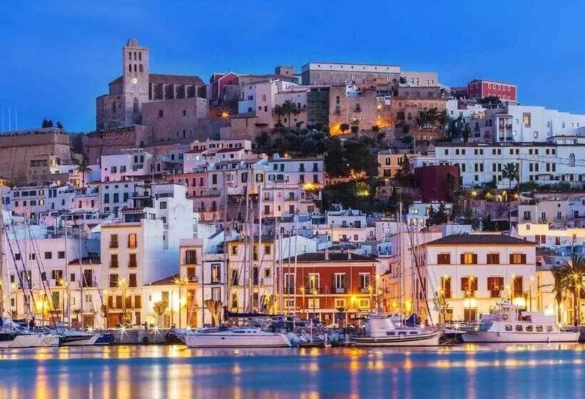 هتل The Loft Ibiza