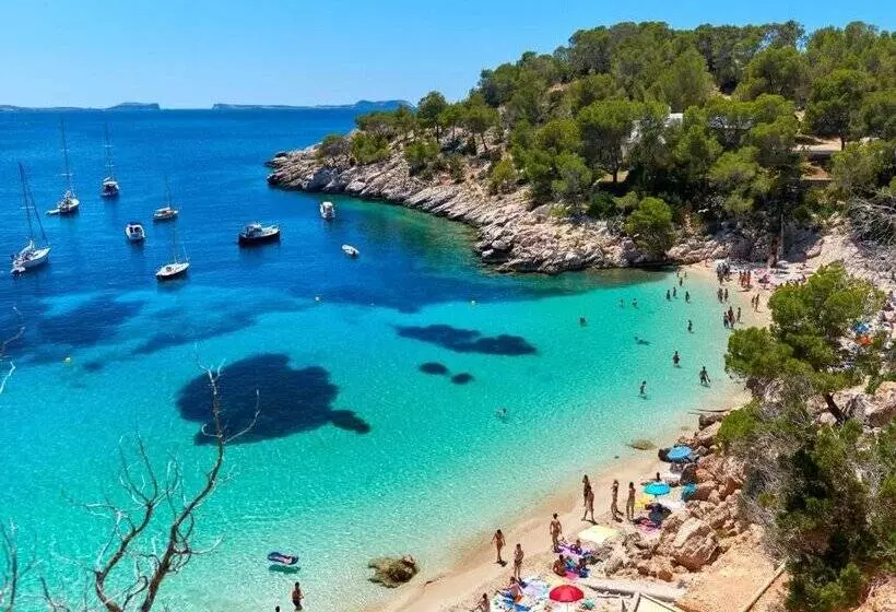 هتل The Loft Ibiza