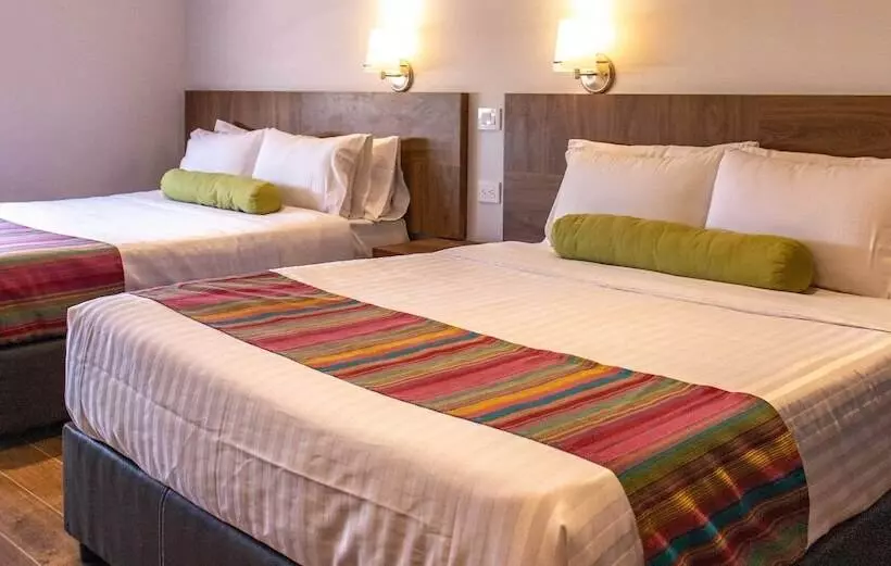 هتل Estancias Vive Mx El Marques Queretaro, Trademark