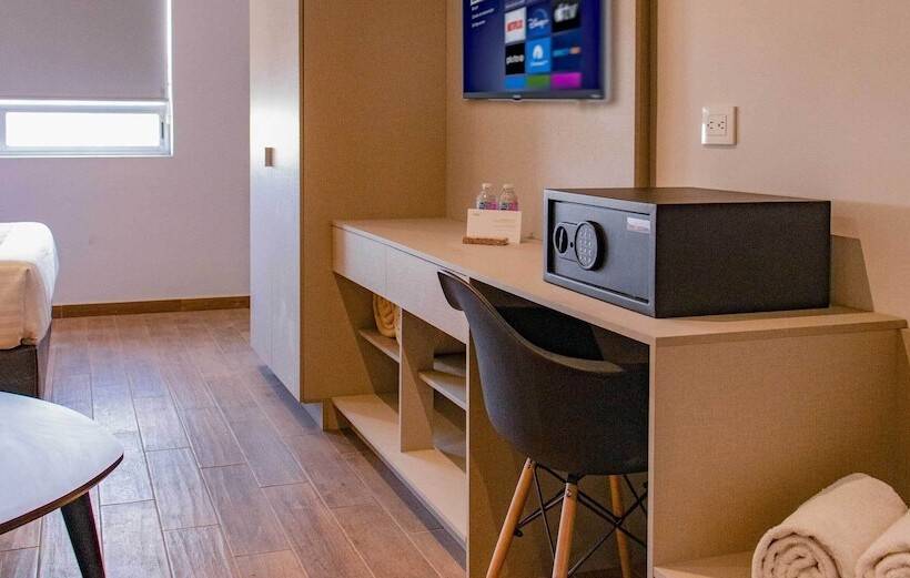 Отель Estancias Vive MX El Marques