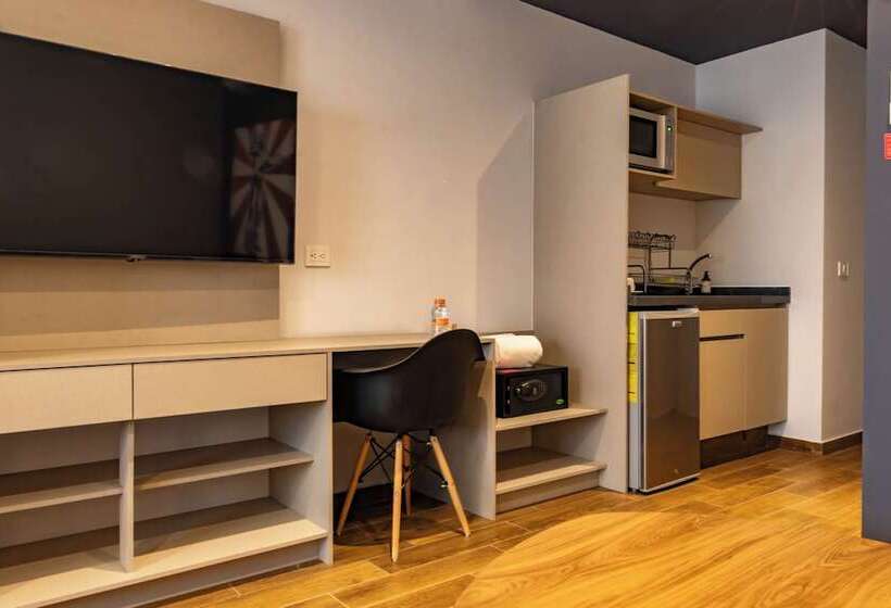 Отель Estancias Vive MX El Marques