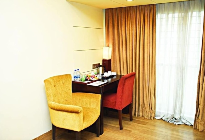 هتل West Park Inn