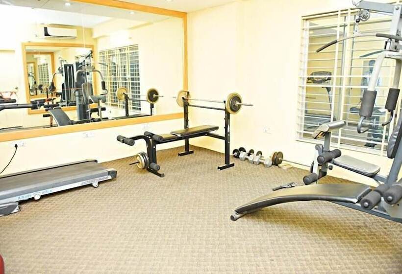 هتل West Park Inn