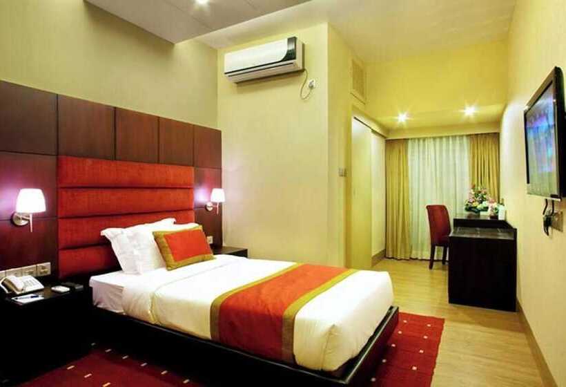 هتل West Park Inn