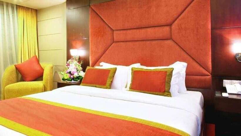 هتل West Park Inn