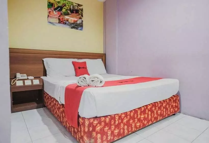 پانسیون Reddoorz Near Nagoya Hill Mall Batam 5