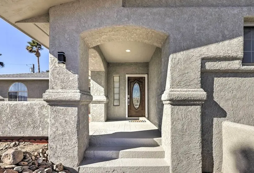 Lake Havasu Home W/ Heated Pool & Putting Green