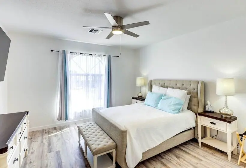 Lake Havasu Home W/ Heated Pool & Putting Green