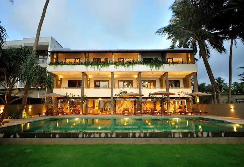 Hotelli Tantalize Beach