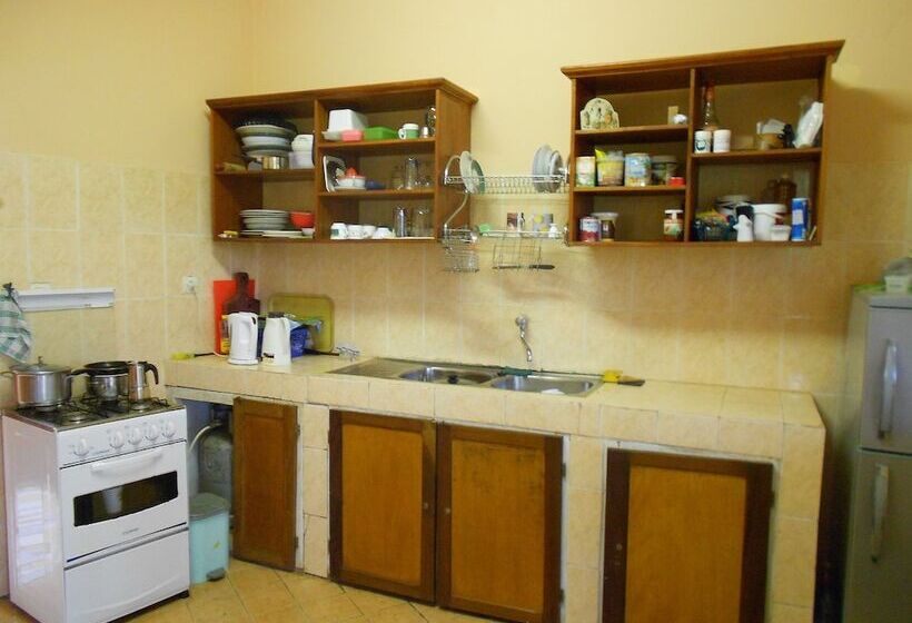 تختخواب و صبحانه Centre Marilen