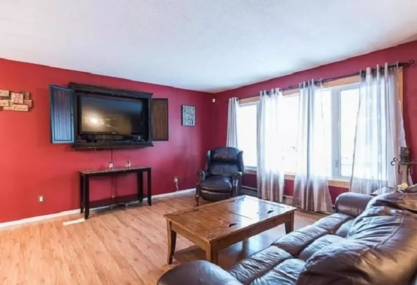 تختخواب و صبحانه Wild North Bed & Rest